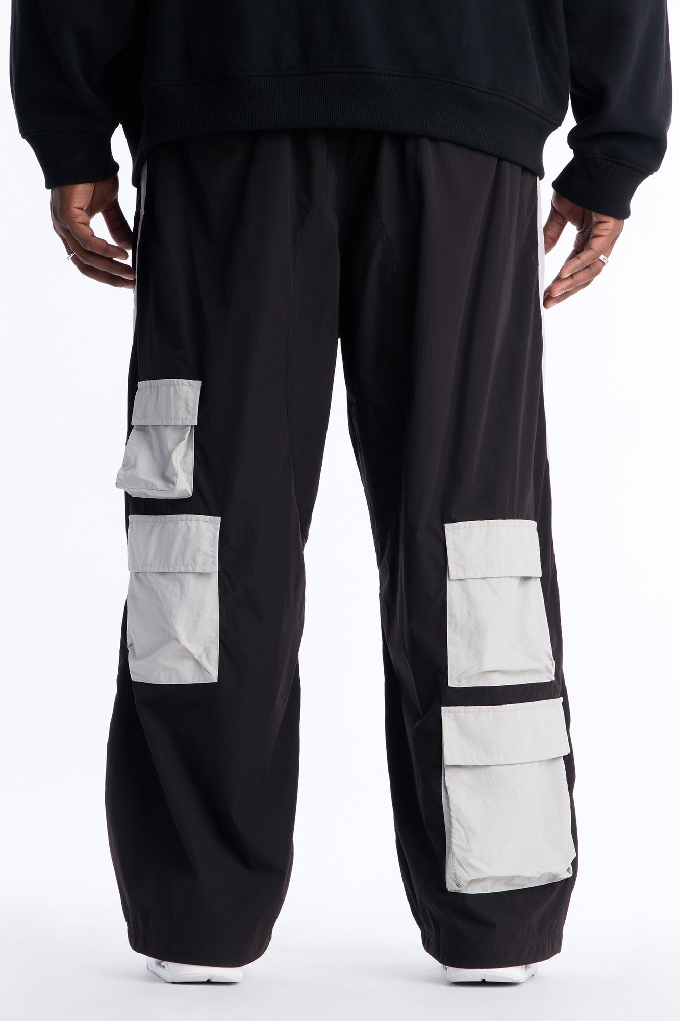 Wide Leg Rear All Over Pocket Tech Pant - Black