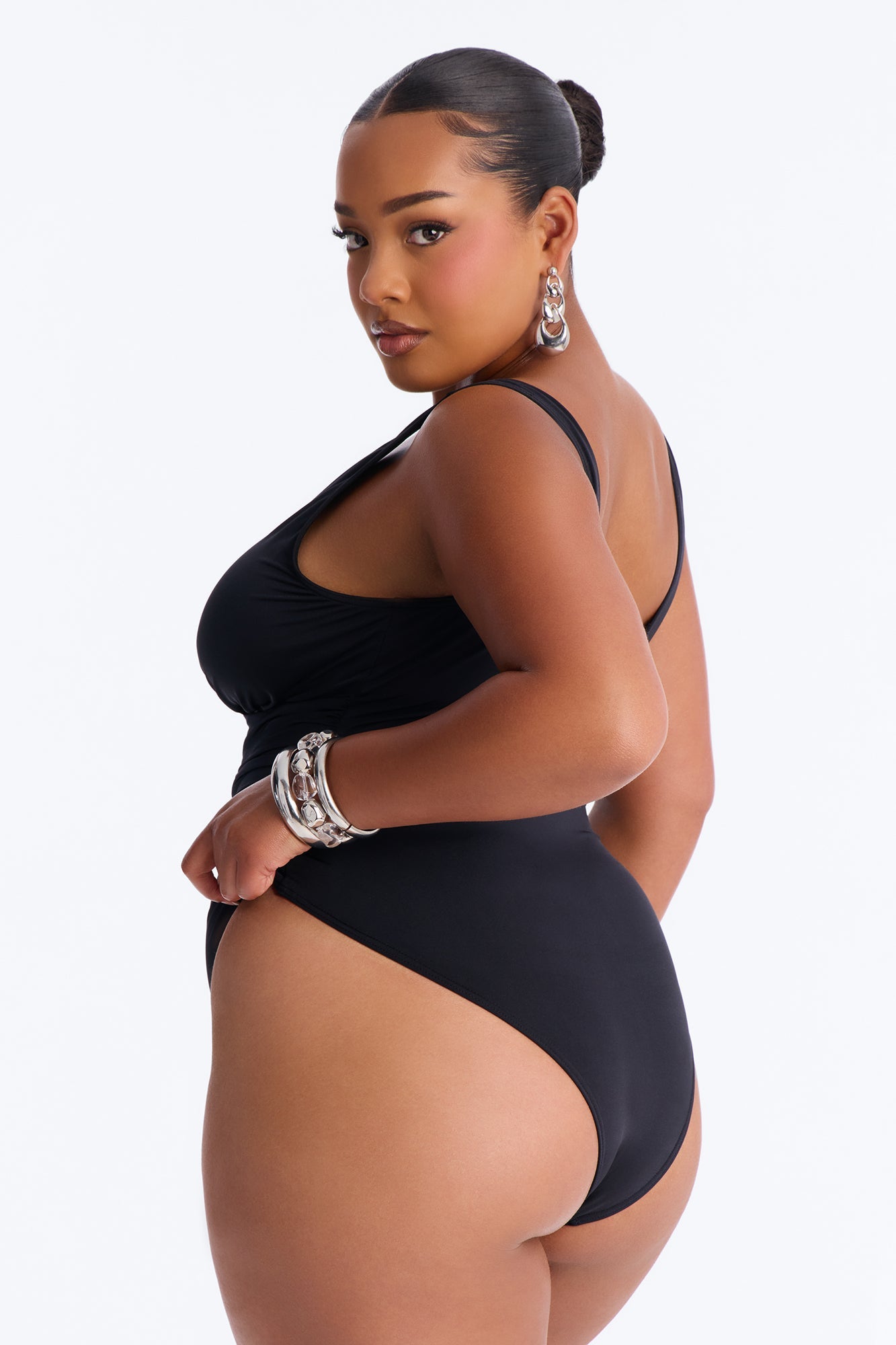 Shore Walks Ruching Hardware 1 Piece Swimsuit - Black NEWFASHIONEDGE