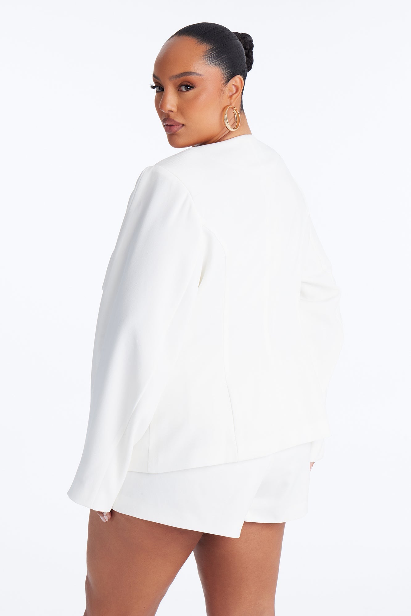 Niomie Long Sleeve Double Breasted Collarless Blazer - White
