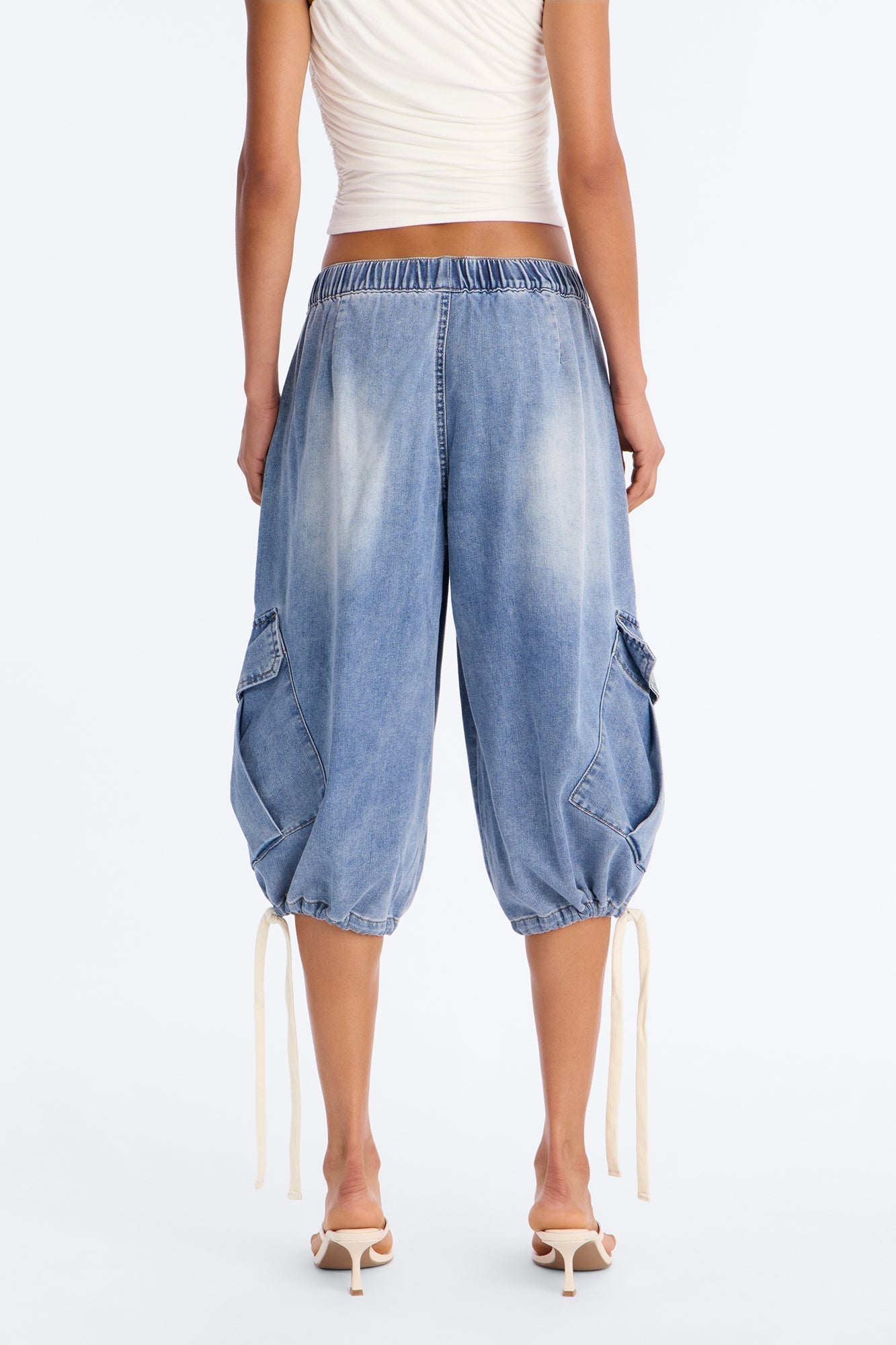 Aruba Pull On Cargo Denim Jorts - Light Wash NEWFASHIONEDGE