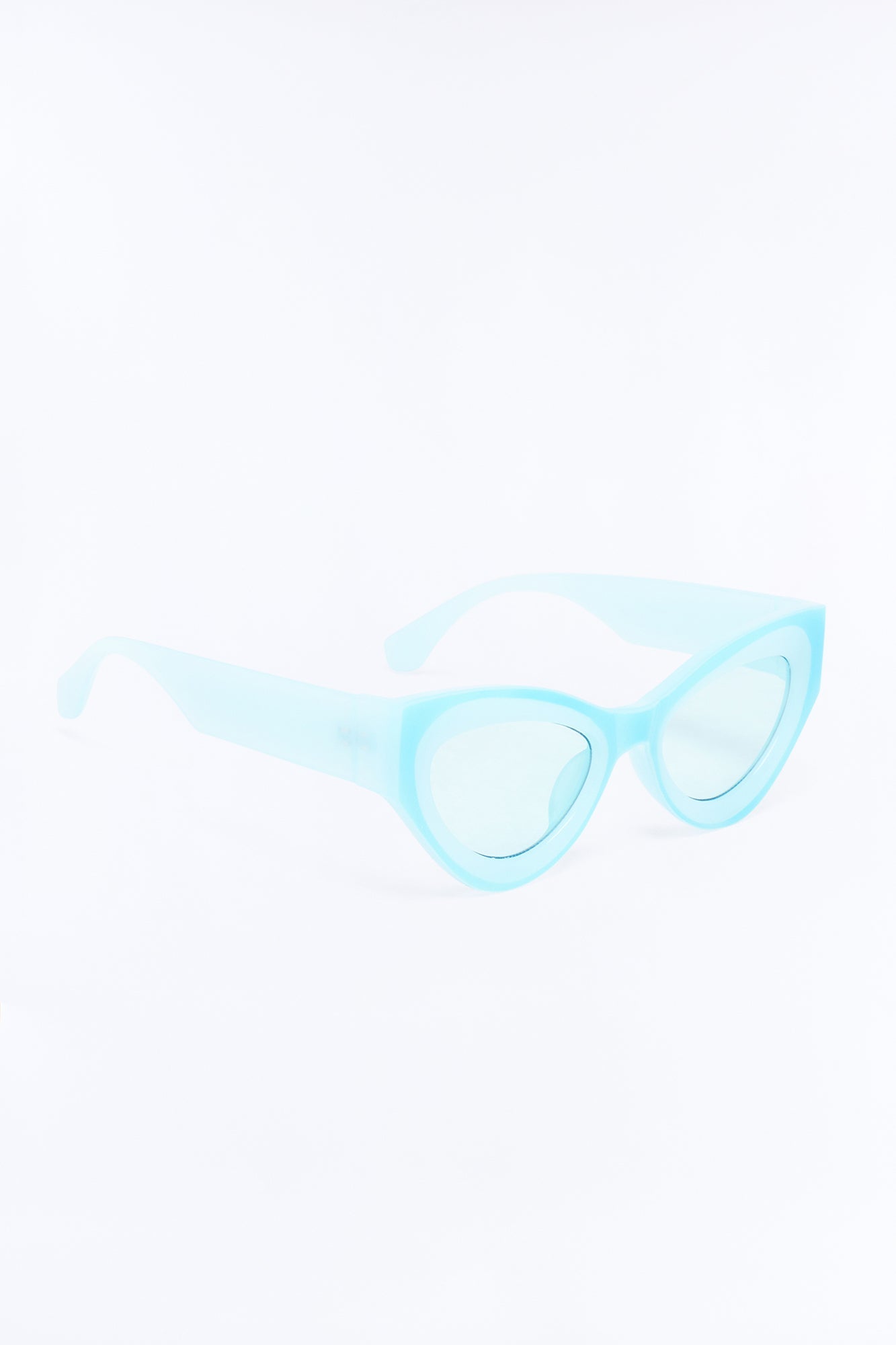 Lost In The Clouds Sunglasses - Light Blue