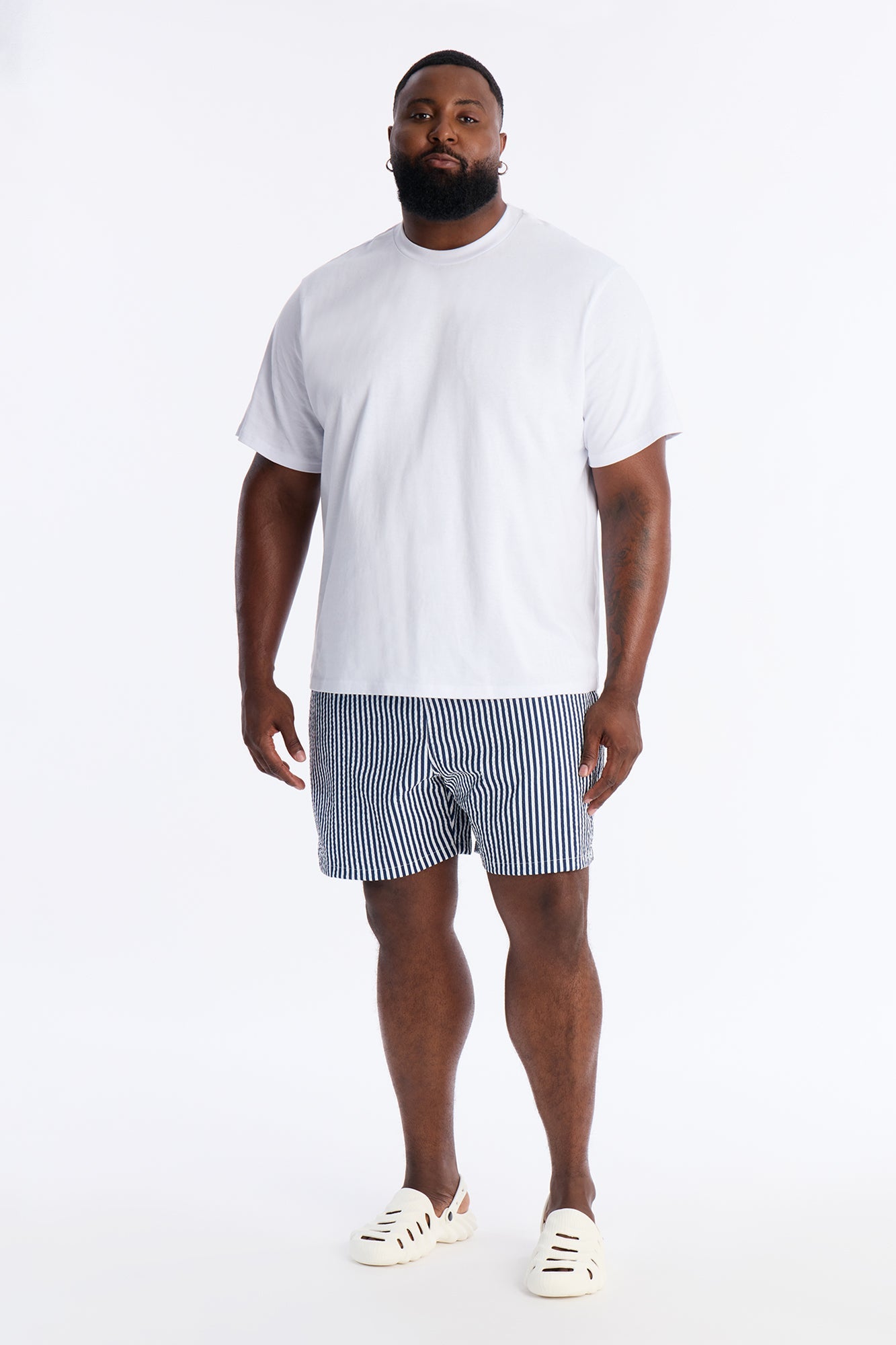 Striped Resort Seersucker Swim Trunk 6″ - Navy