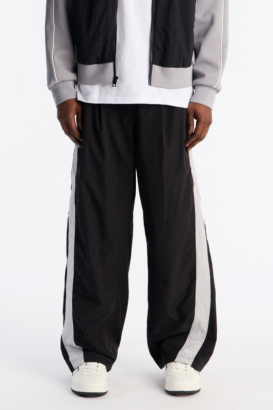 Wide Leg Rear All Over Pocket Tech Pant - Black