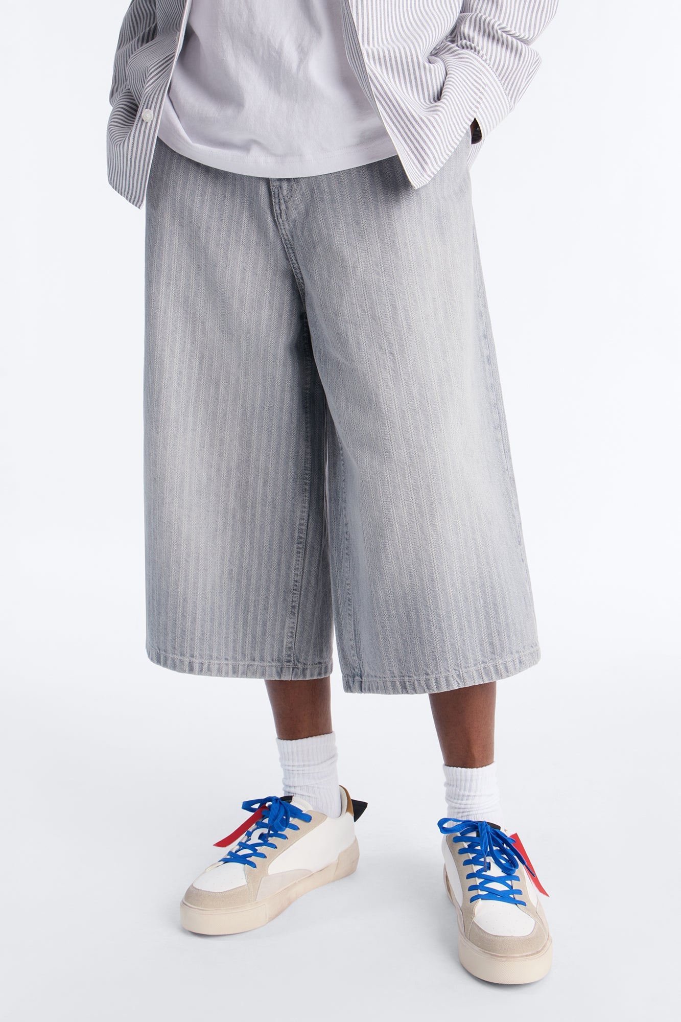 Super Baggy Subtle Stripe Denim Short - Grey