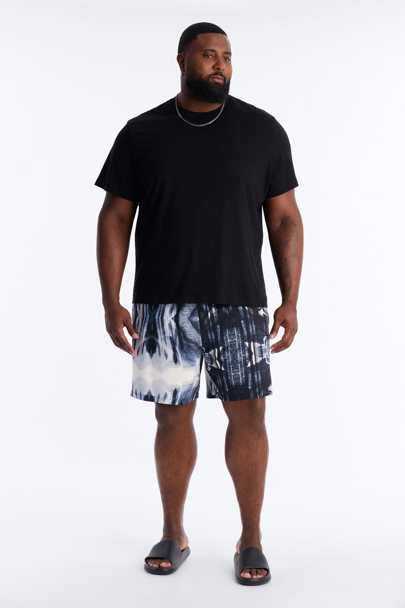 Abstract Oxide Printed Swim Trunk 7″ - Black