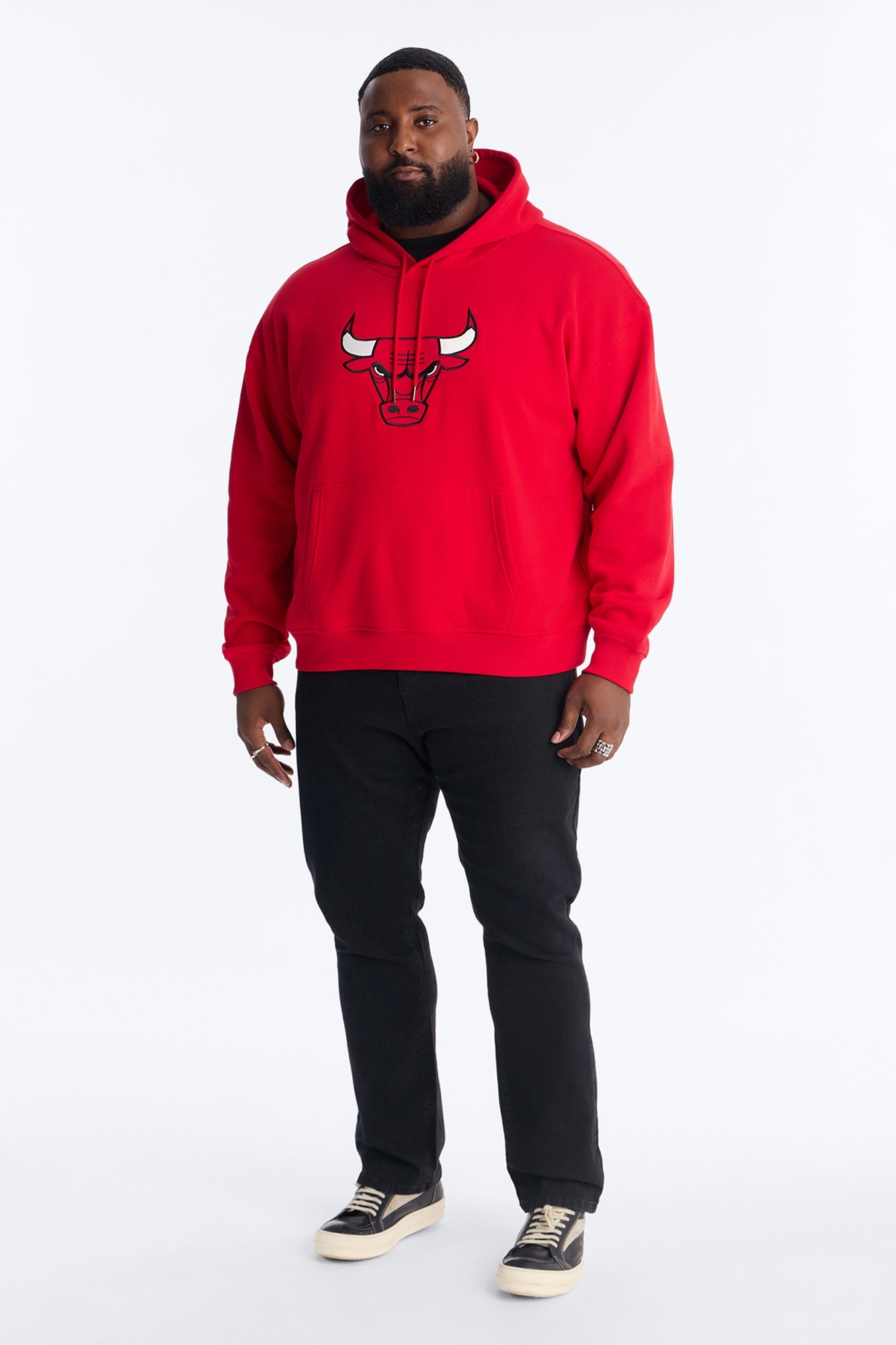 Bulls Old English Embroidery Hoodie - Red