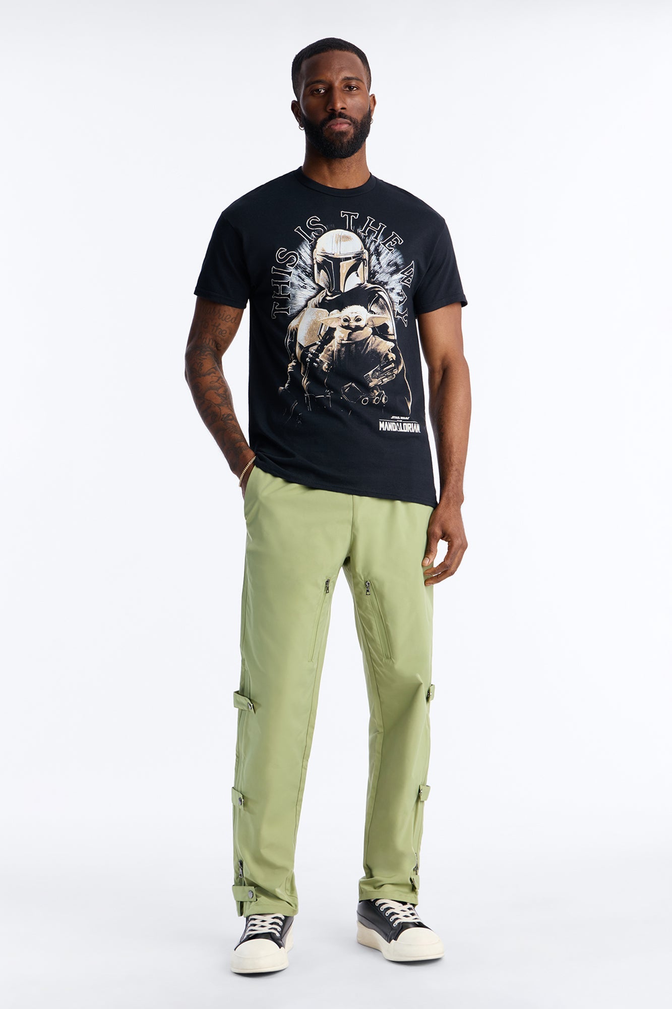 Star Wars The Mandalorian And Grogu Short Sleeve Tee - Black
