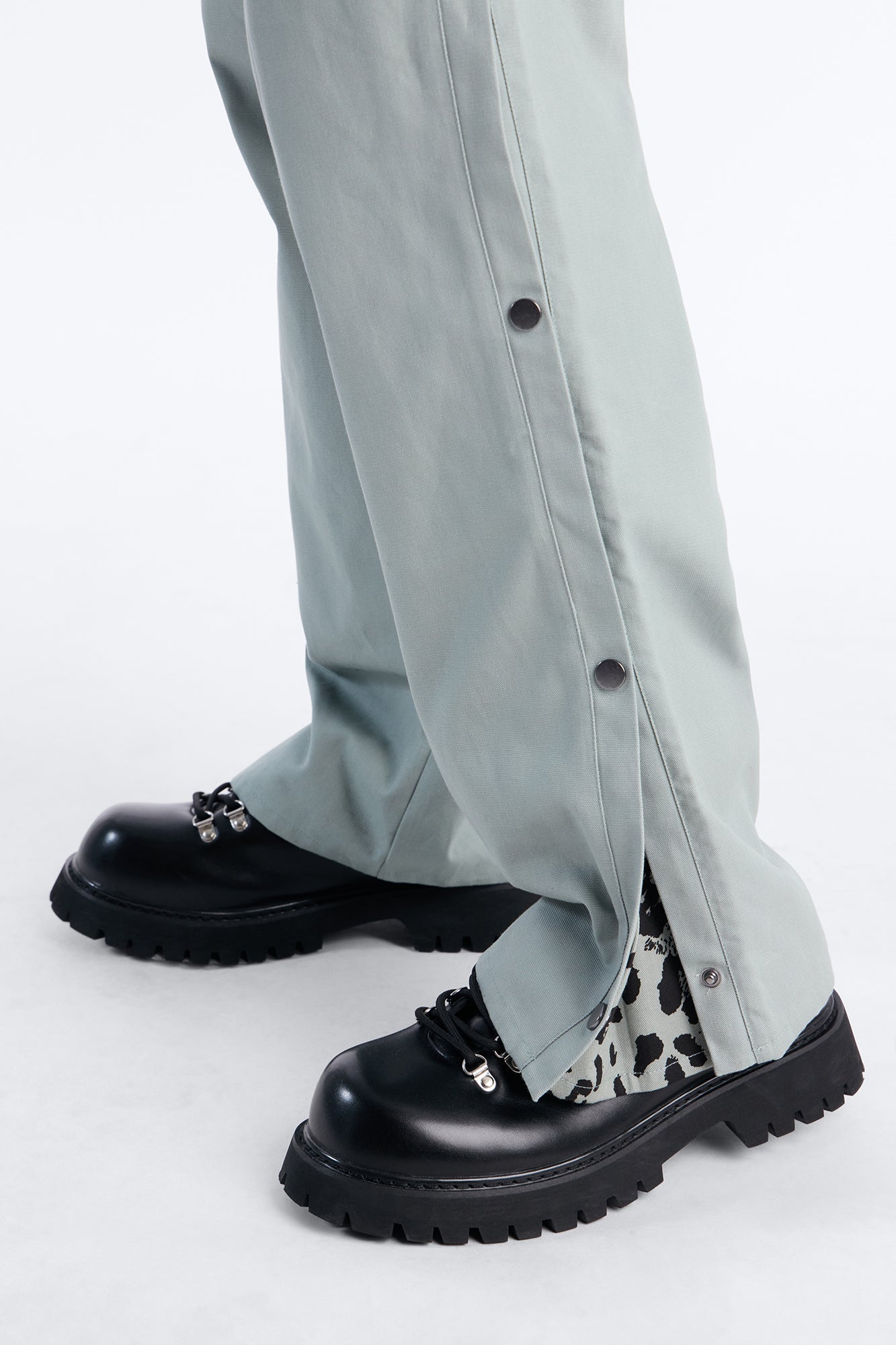 Straight Print Hint Studded Pant - Grey