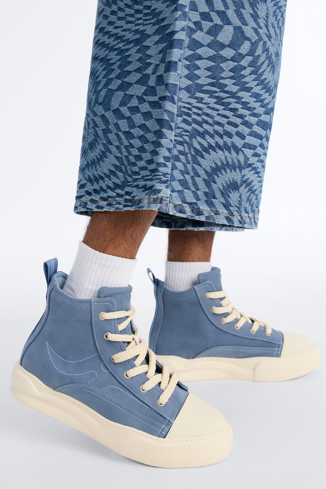 City Stride Canvas Chunky Hight Top Sneaker - Blue