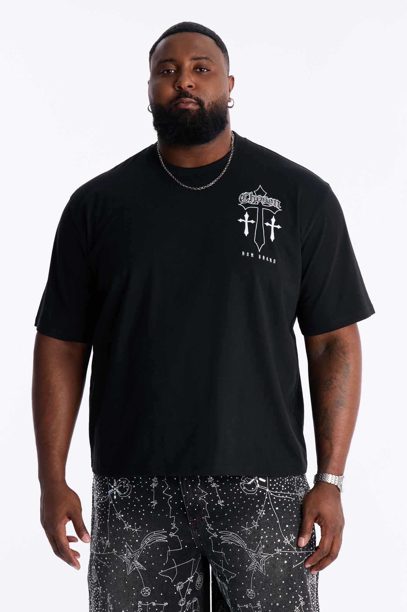 Chosen Cross Embroidery Short Sleeve Tee - Black