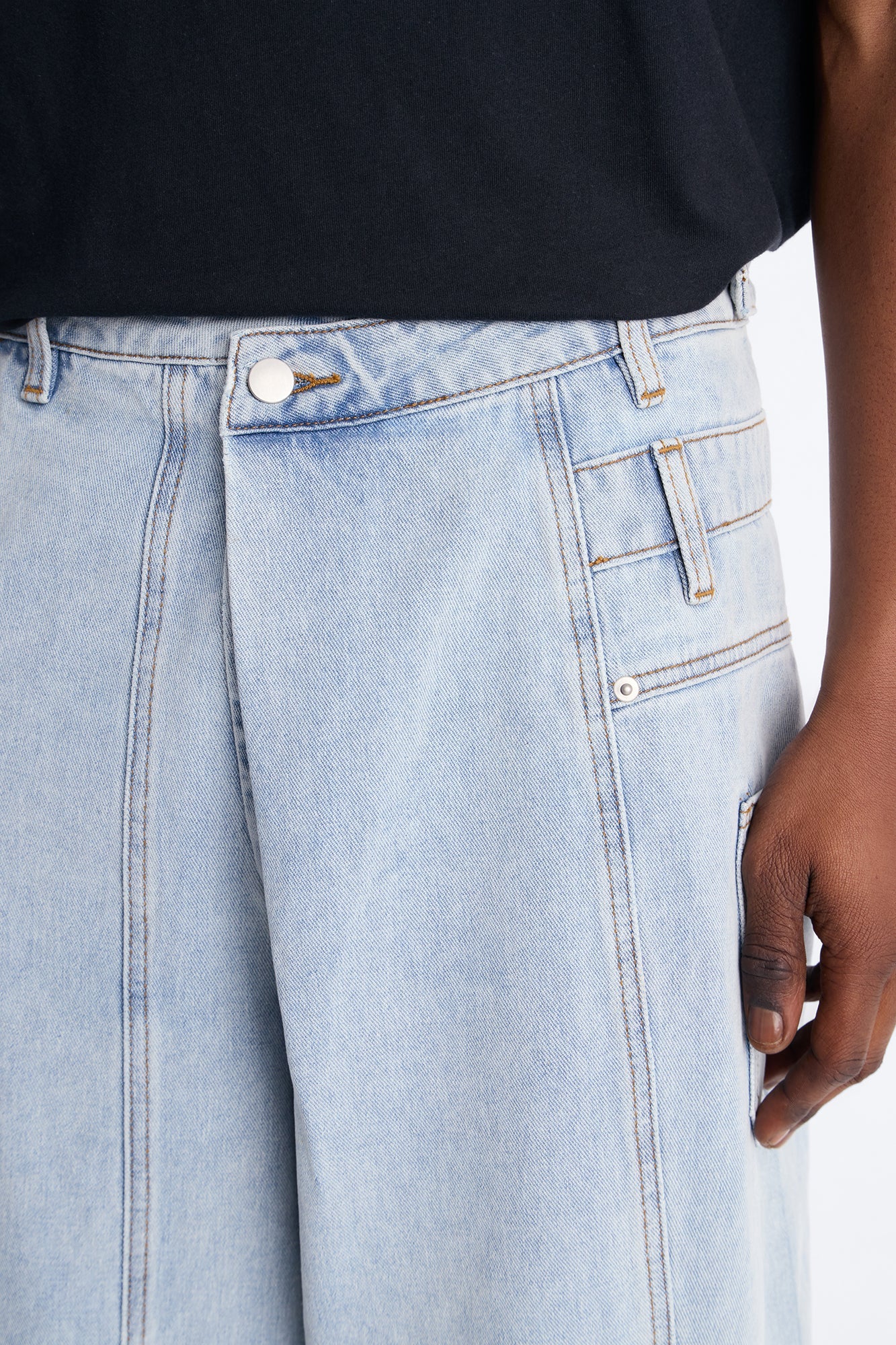 Baggy Crossover Come Again Jean - Light Wash