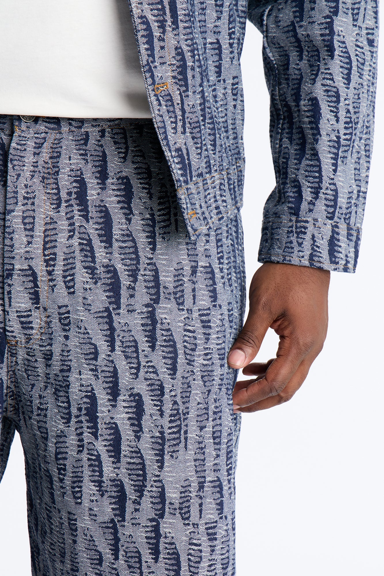 Relaxed Matrix Jacquard Denim Short - Dark Wash