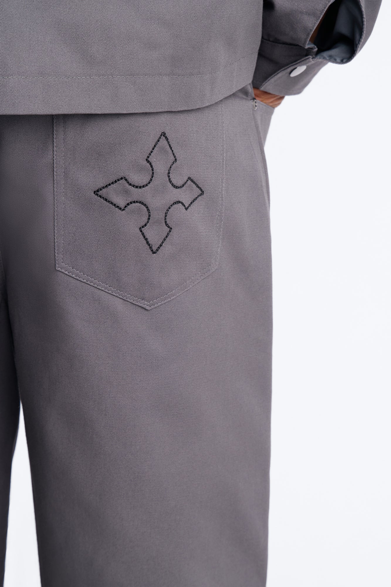 Relaxed Vatican City Stitched Embellished Short - Grey