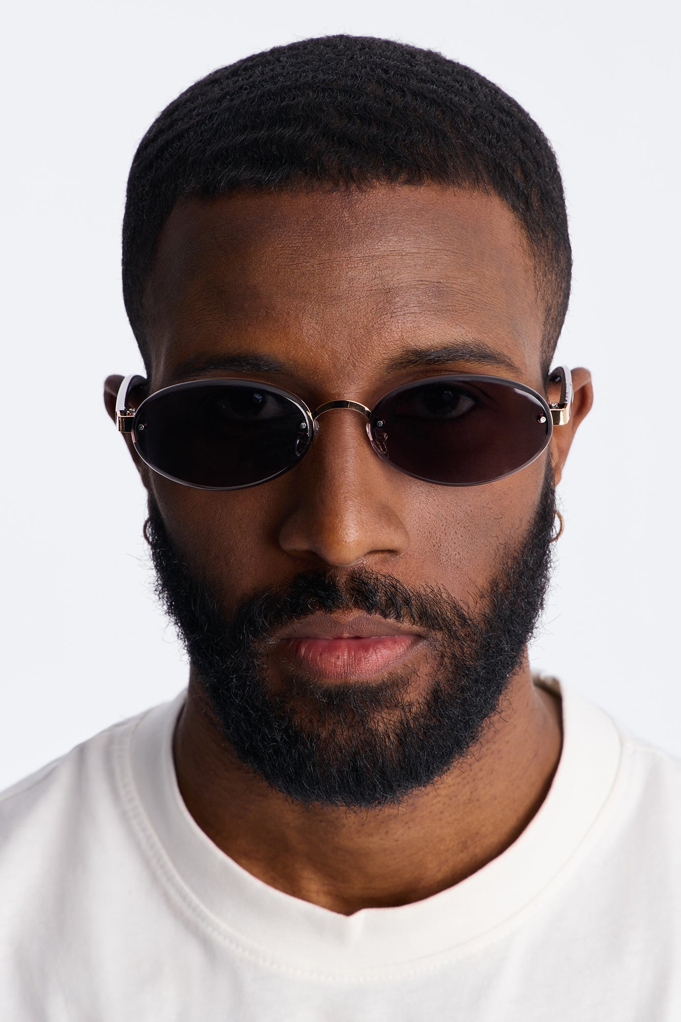 Groovy Curves Sunglasses - Black/Gold