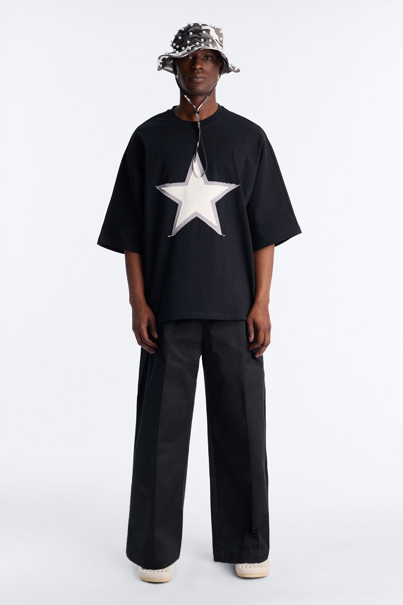 Premium Oversized Star Patch Short Sleeve Tee - Black