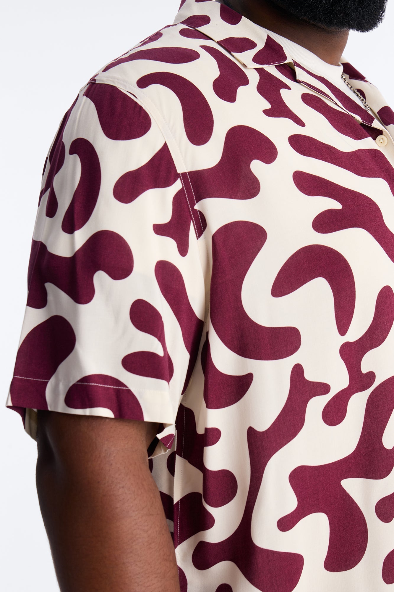 Bold Metric Cuban Shirt - Burgundy
