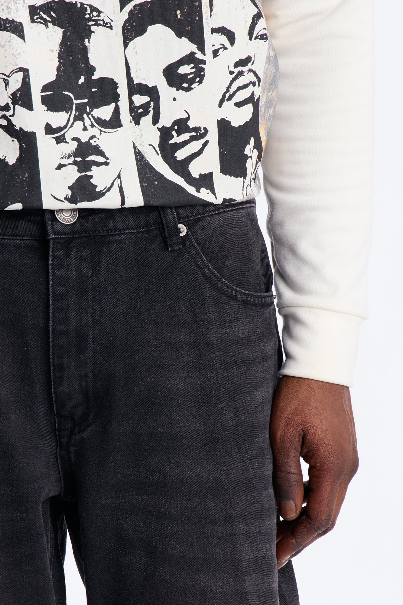 Essential Straight Rigid Jean - Black Wash