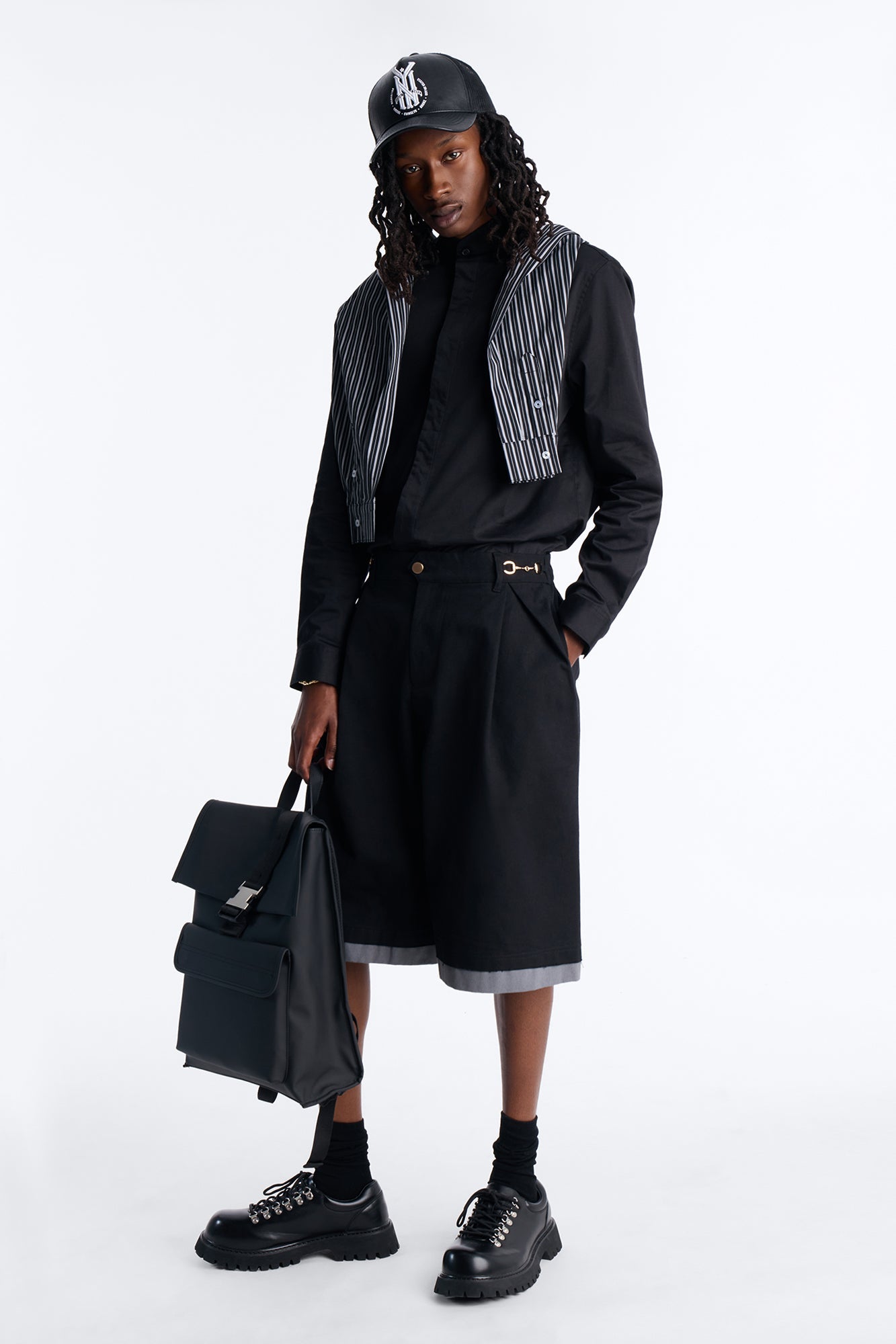 Baggy Pleated Milano Short - Black