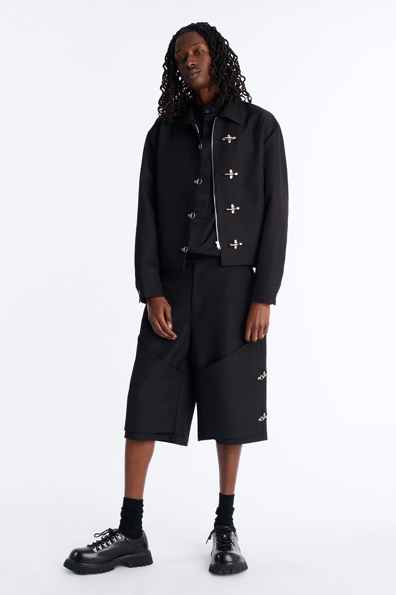 Baggy Vie Clasp Short - Black
