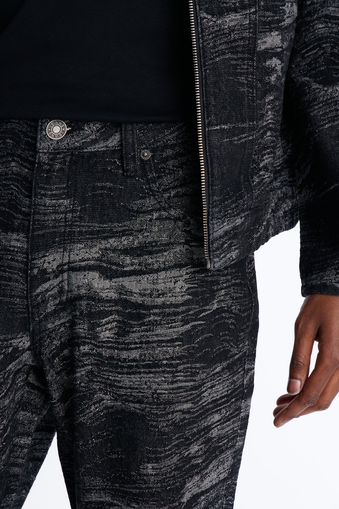 Straight Flare Jacquard Waves Jean - Black Wash