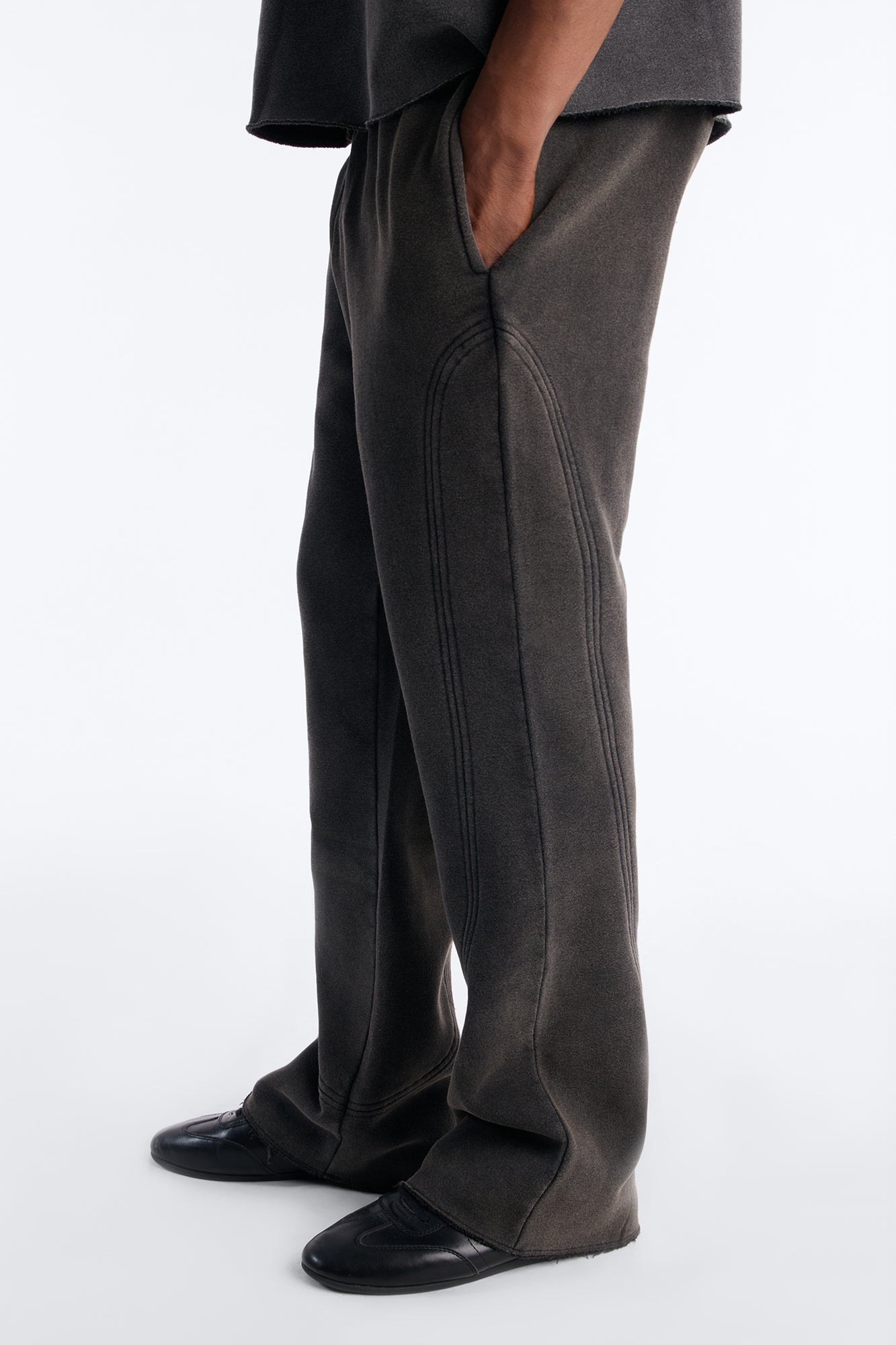Washed Raw Edge Flare Sweatpant - Black Wash
