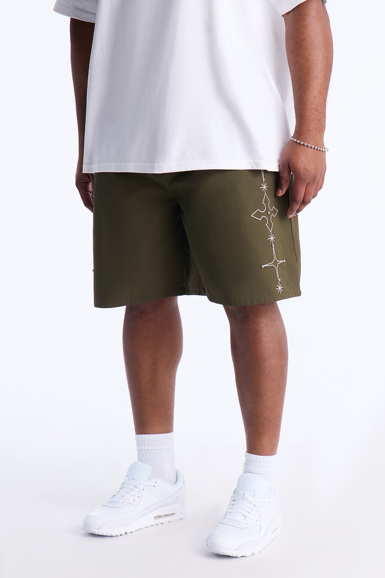 Relaxed Vatican City Stitched Embellished Short - Olive