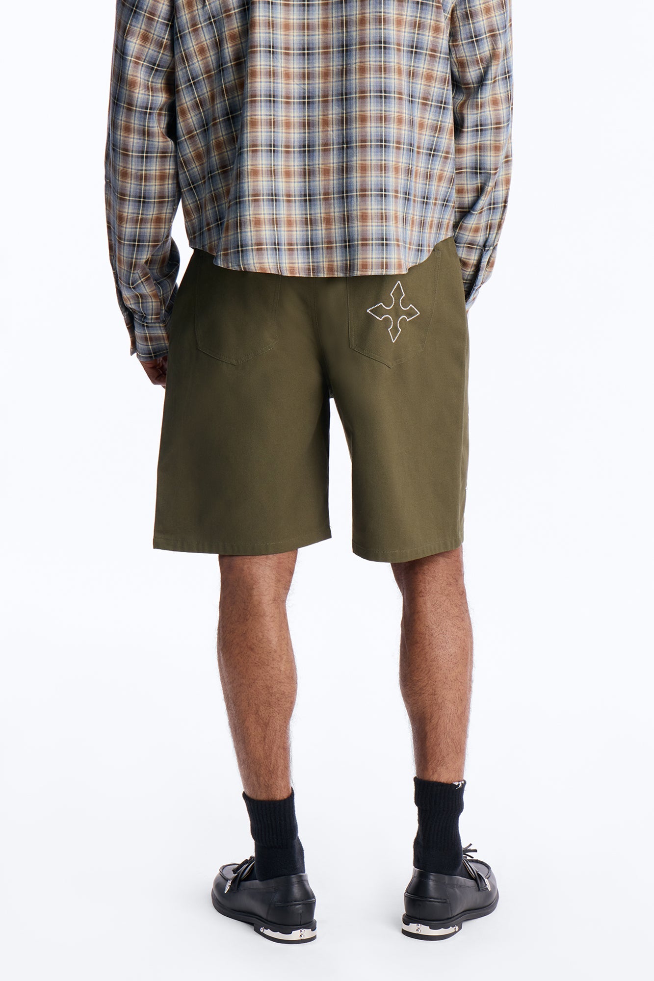 Relaxed Vatican City Stitched Embellished Short - Olive