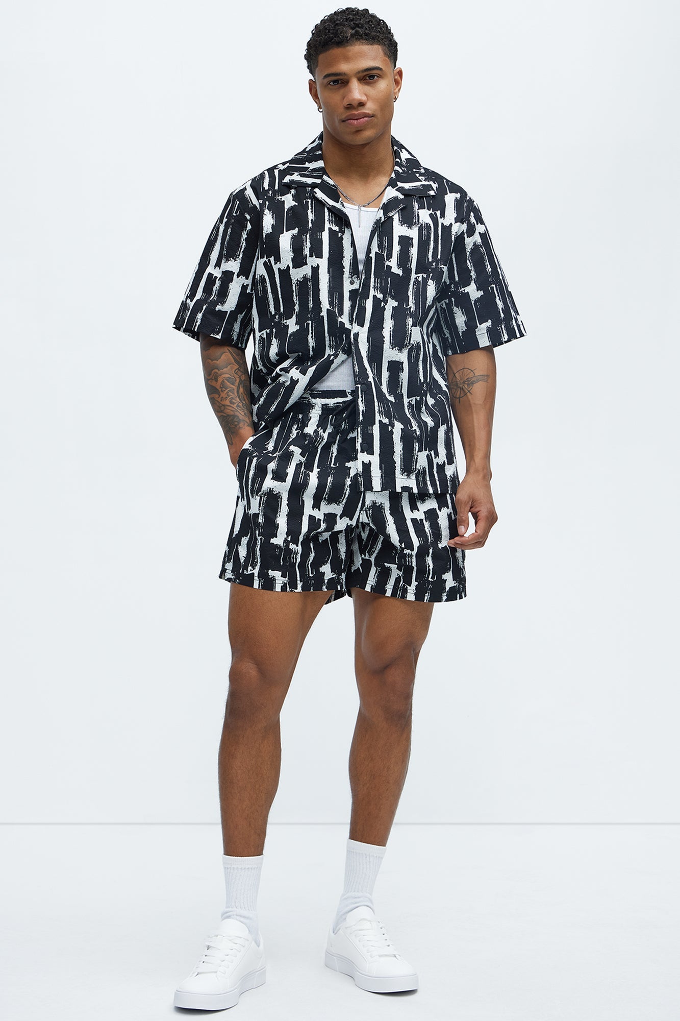 Seersucker Printed Short Sleeve Cuban Collar Shirt - Black/combo