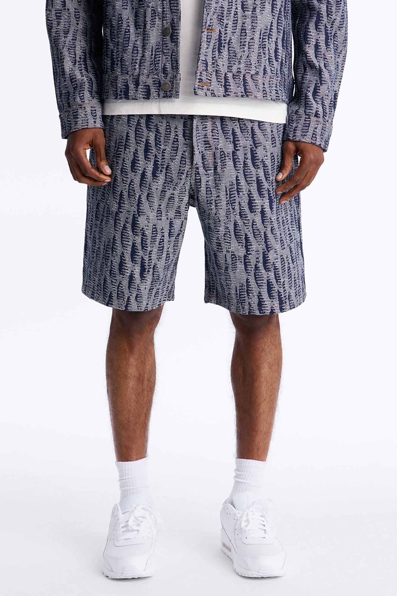 Relaxed Matrix Jacquard Denim Short - Dark Wash