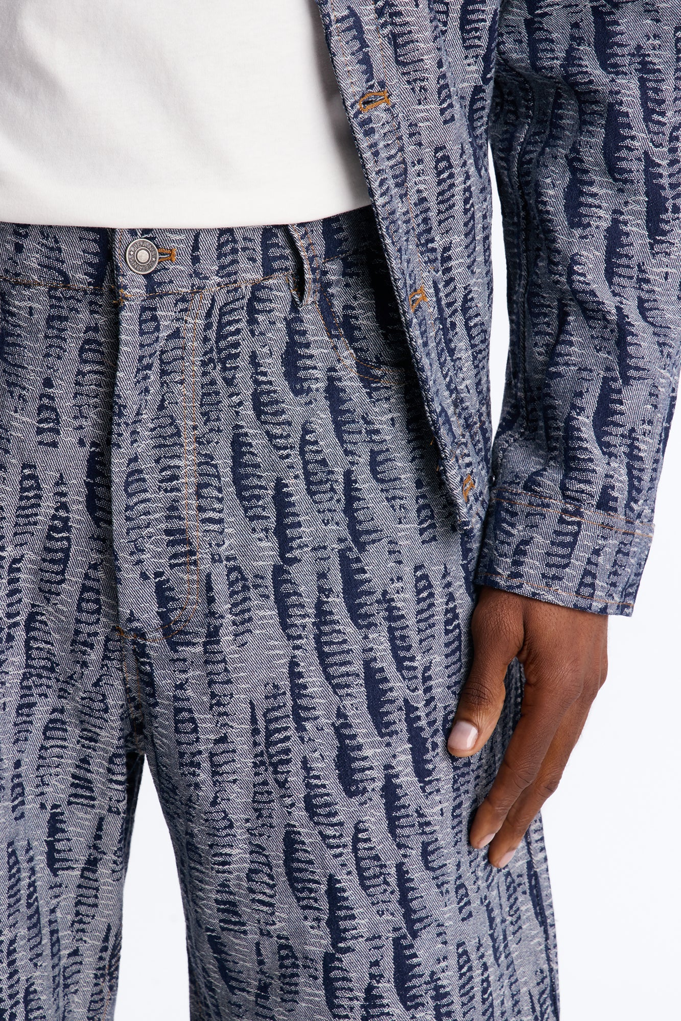 Relaxed Matrix Jacquard Denim Short - Dark Wash