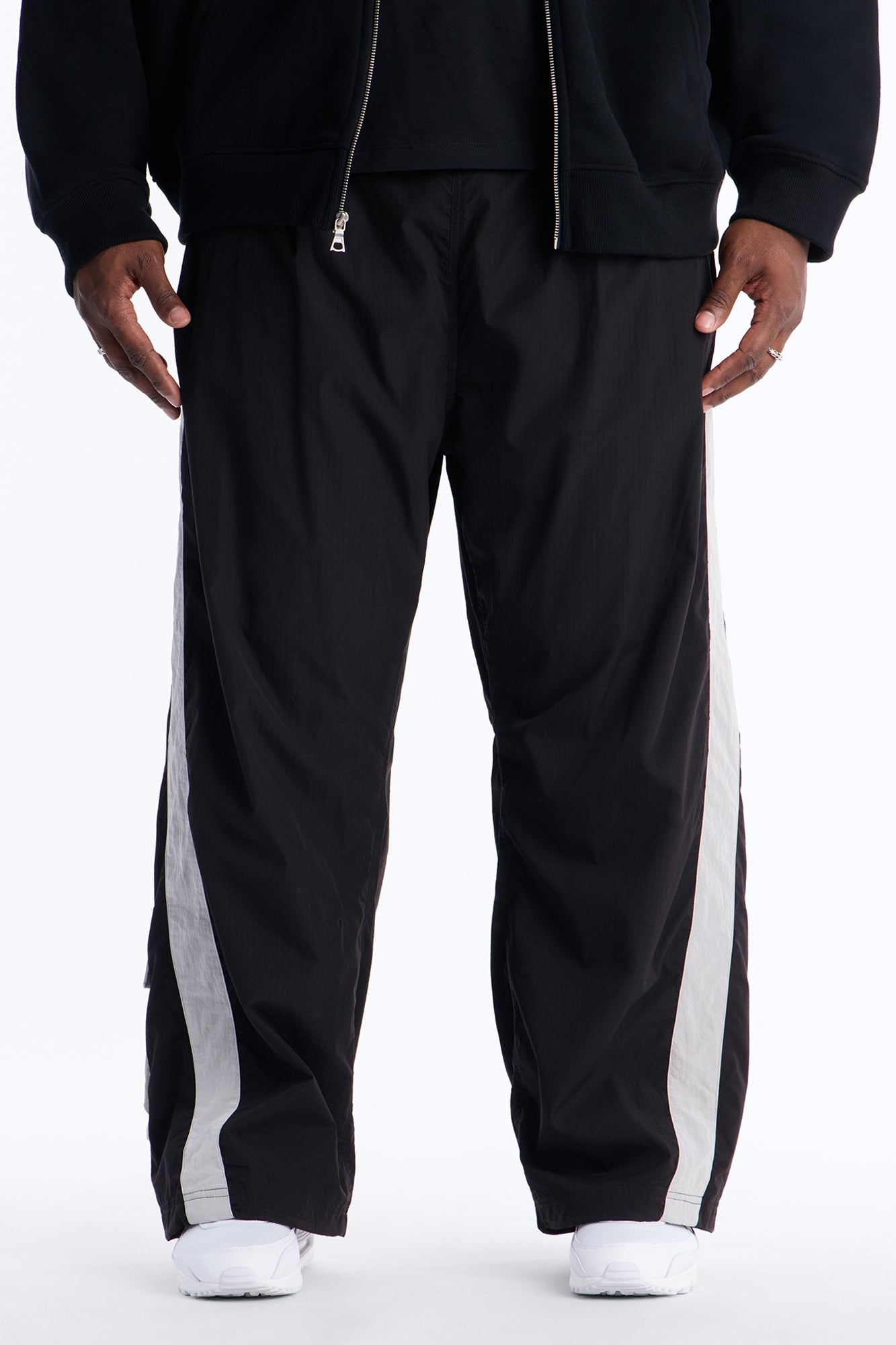 Wide Leg Rear All Over Pocket Tech Pant - Black