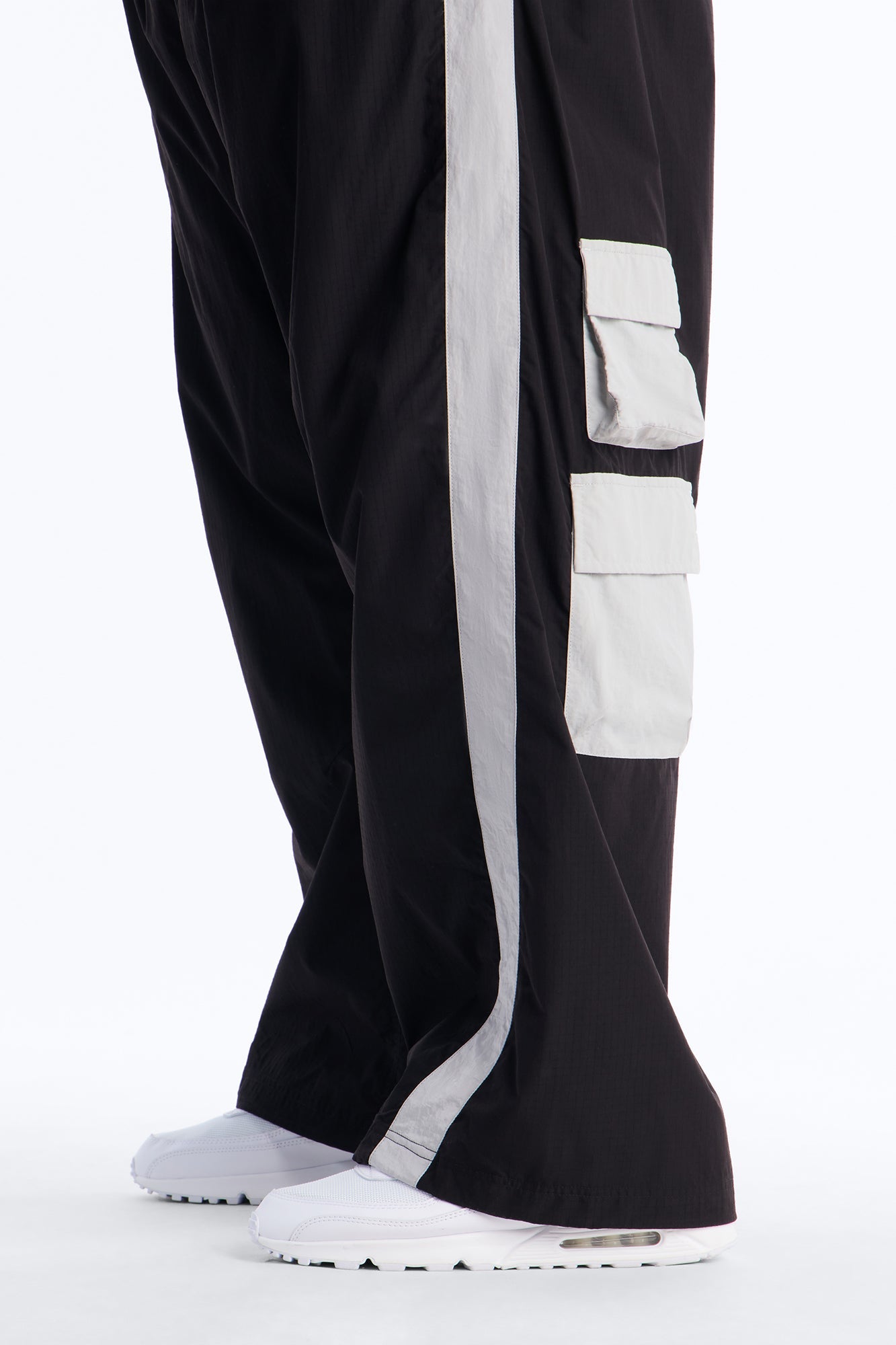 Wide Leg Rear All Over Pocket Tech Pant - Black