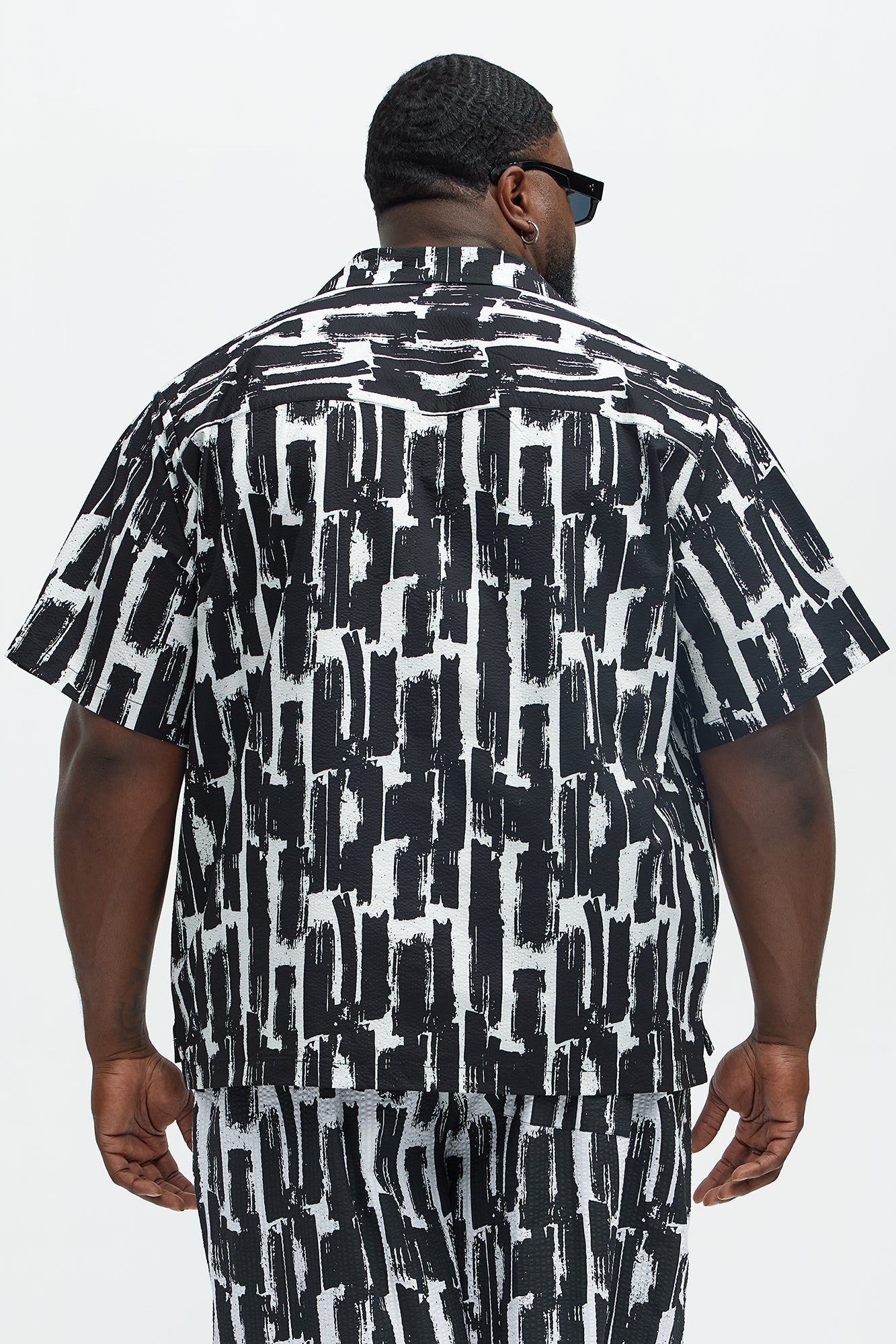 Seersucker Printed Short Sleeve Cuban Collar Shirt - Black/combo