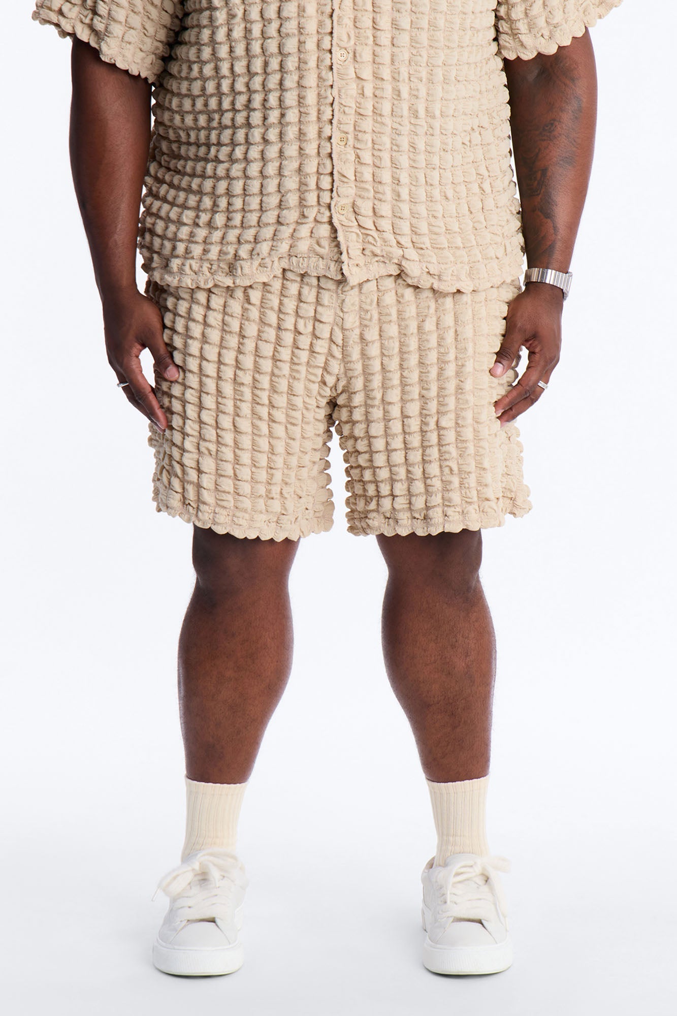 Relaxed Effervesce Textured Short - Tan