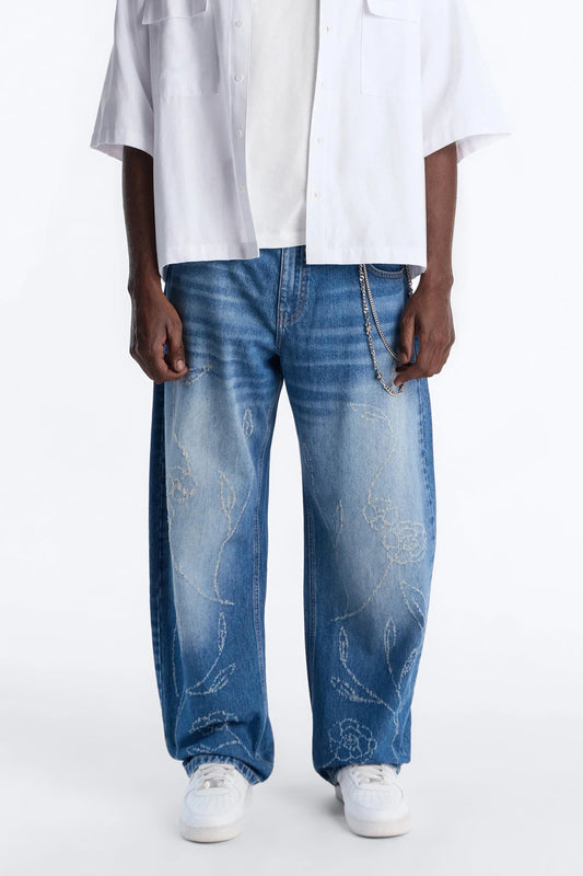 Barrel Etched Floral Jean - Medium Blue Wash