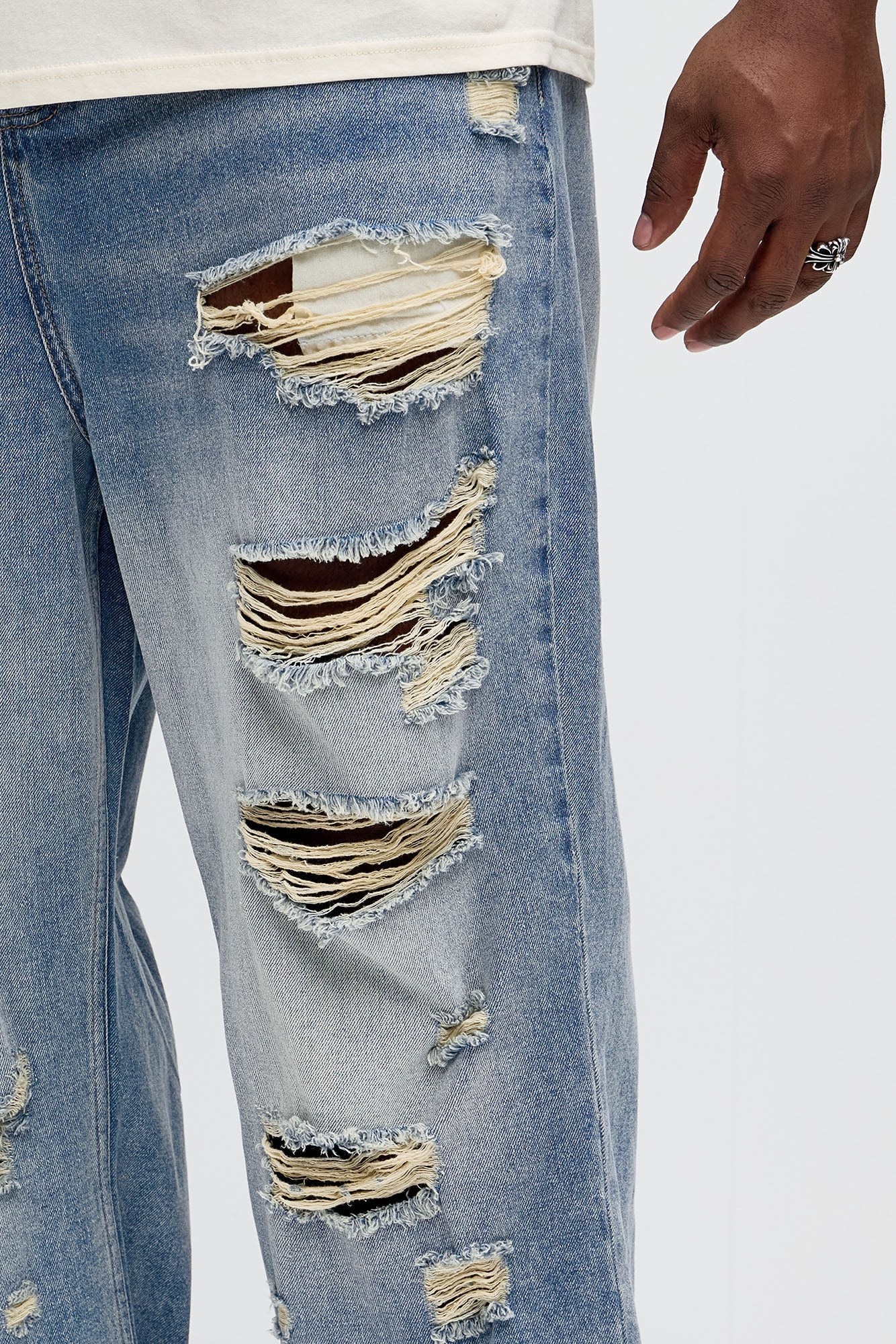 Jefferey Distressed Baggy Jeans - Medium Blue Wash