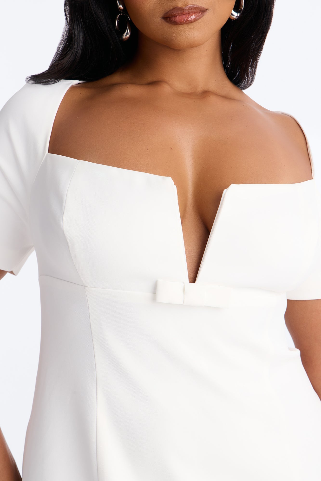 Sheri Crepe Mini Dress - White NEWFASHIONEDGE