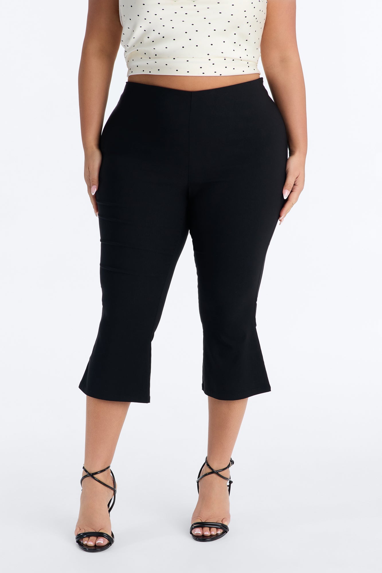 Lenora Capri Mid Rise Pant - Black