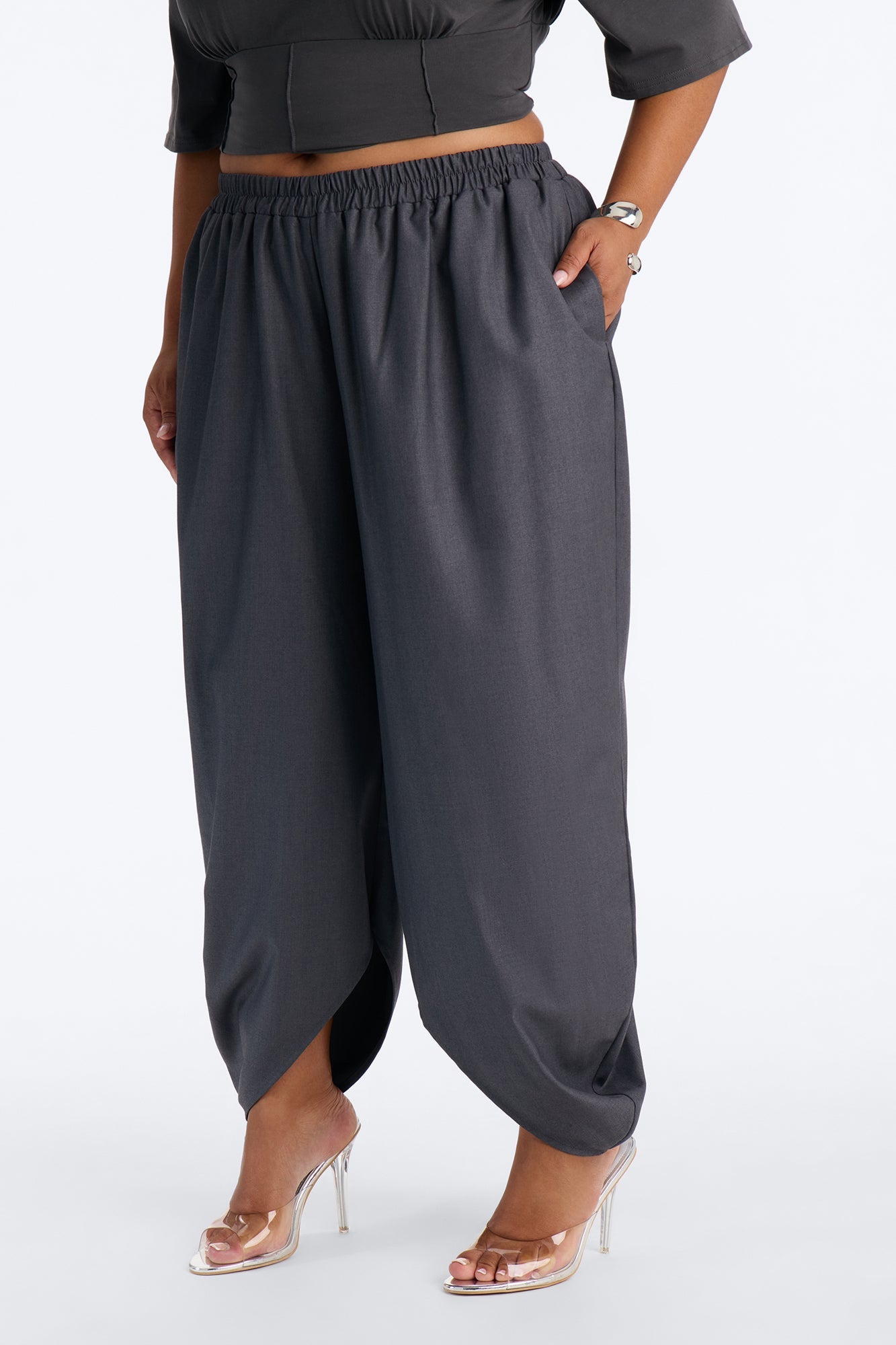 Bianca Barrel Leg Low Rise Pant - Charcoal