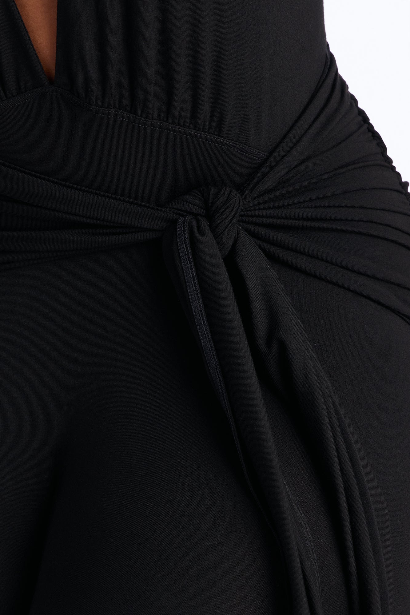 Karla Plunge Capri Catsuit - Black NEWFASHIONEDGE