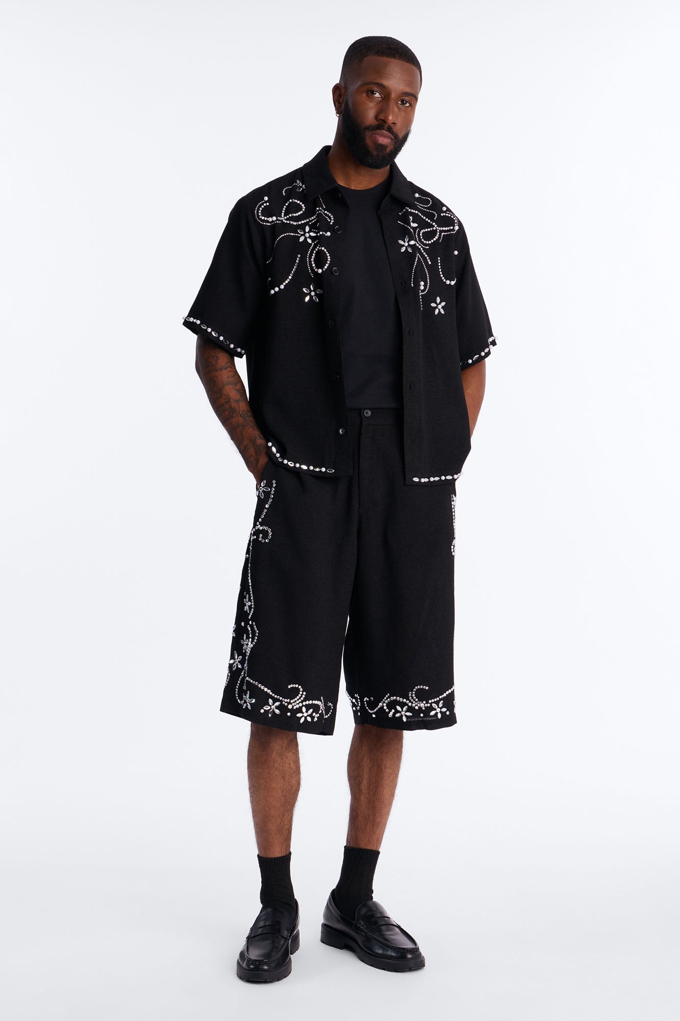 Baggy Wanderlust Pearl Journey Short - Black