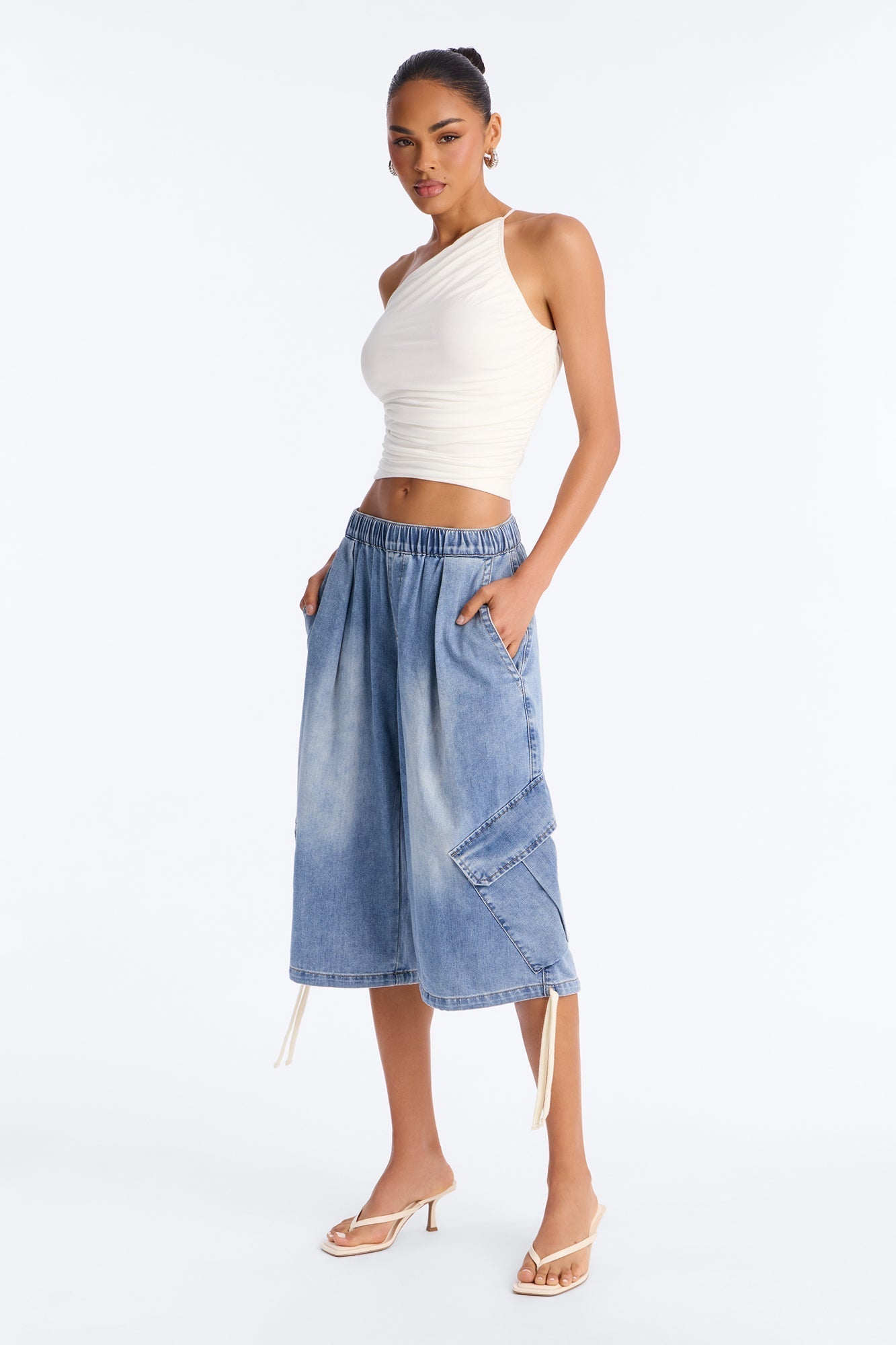Aruba Pull On Cargo Denim Jorts - Light Wash NEWFASHIONEDGE