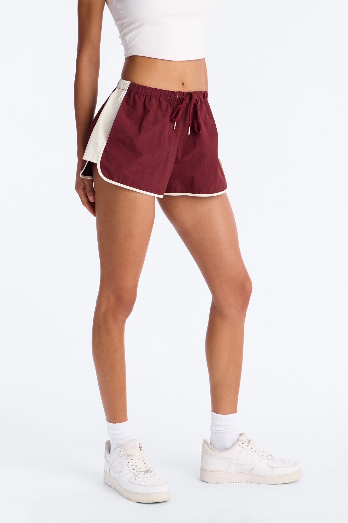 Extra Mile Color Block Windbreaker Short - Burgundy NEWFASHIONEDGE