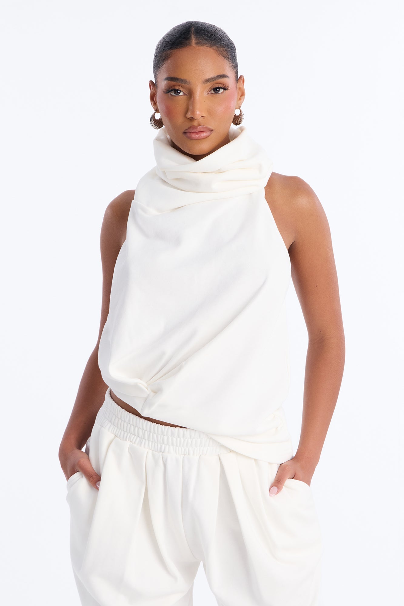 Alexia Backless Halter Jogger Set - White NEWFASHIONEDGE