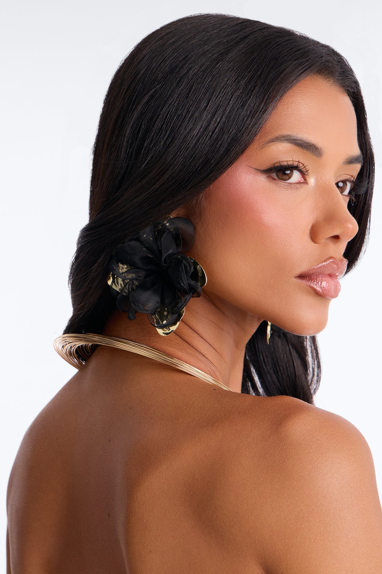 Ruffle Rose Earrings - Gold/Black
