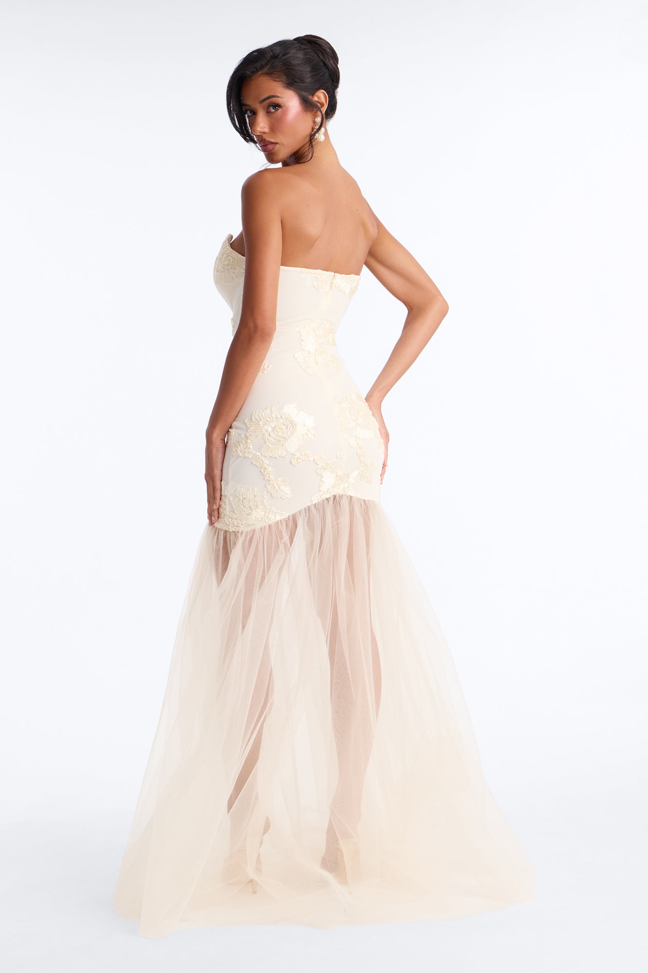 Elena Embroidered Mermaid Gown - White NEWFASHIONEDGE
