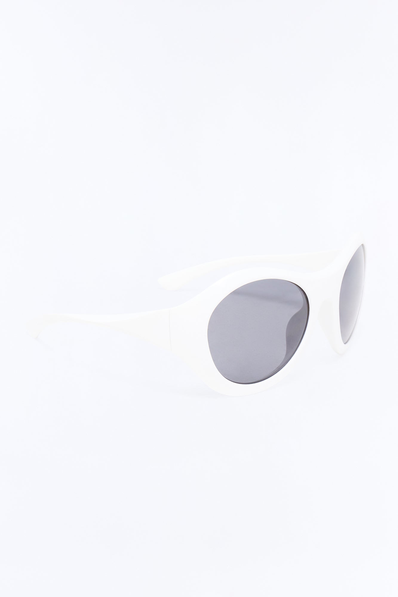 Bugged Out Sunglasses - White NEWFASHIONEDGE