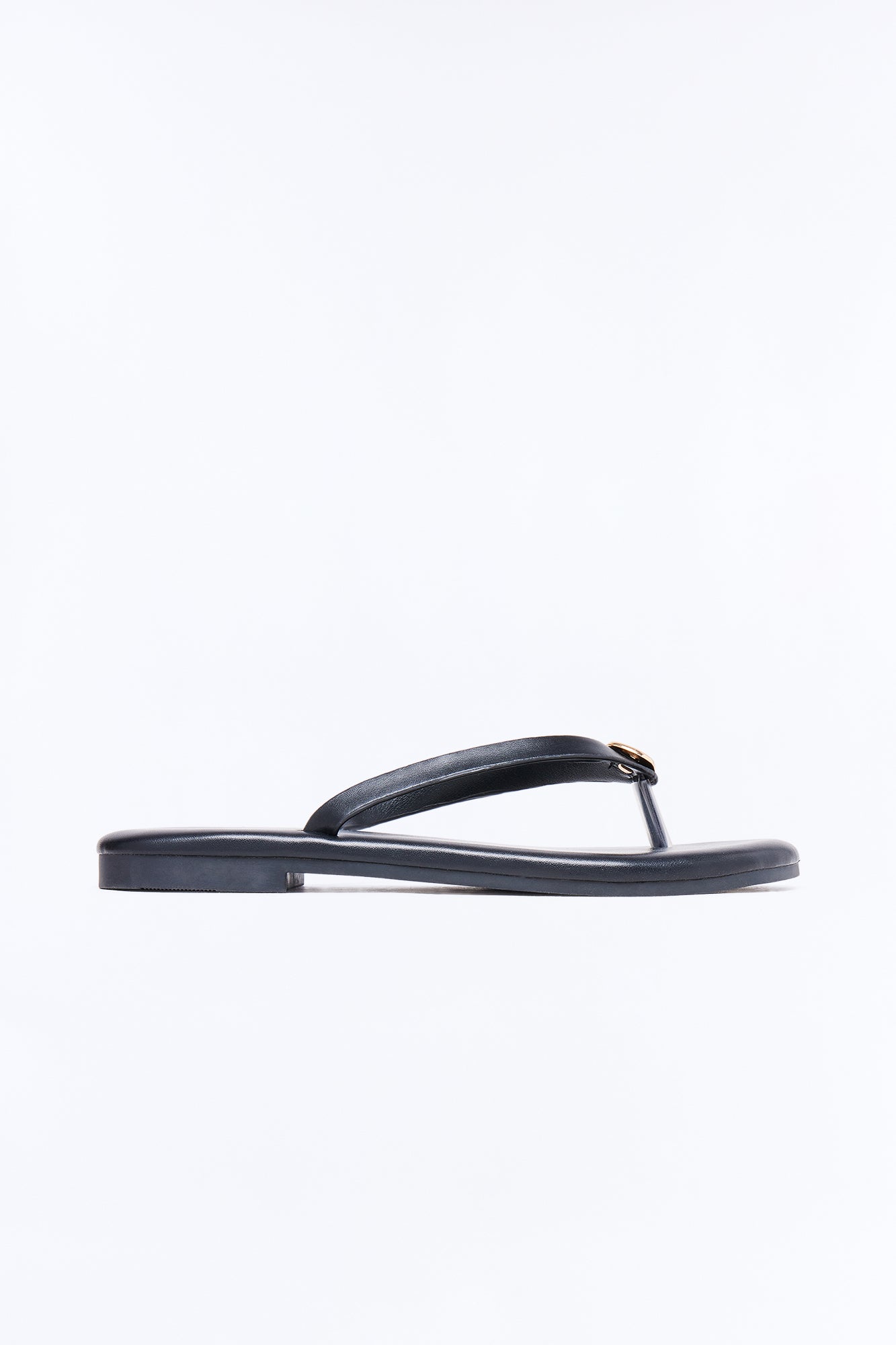 Kacee Stud Flip Flops - Black NEWFASHIONEDGE
