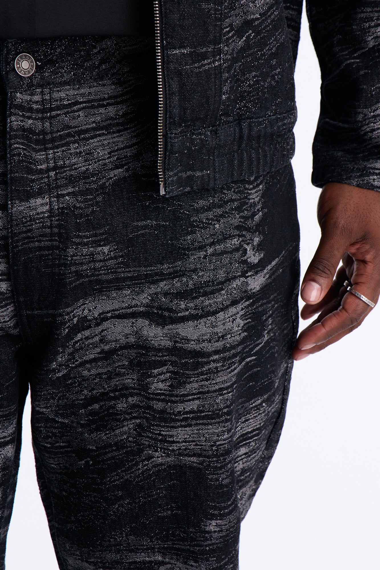 Straight Flare Jacquard Waves Jean - Black Wash