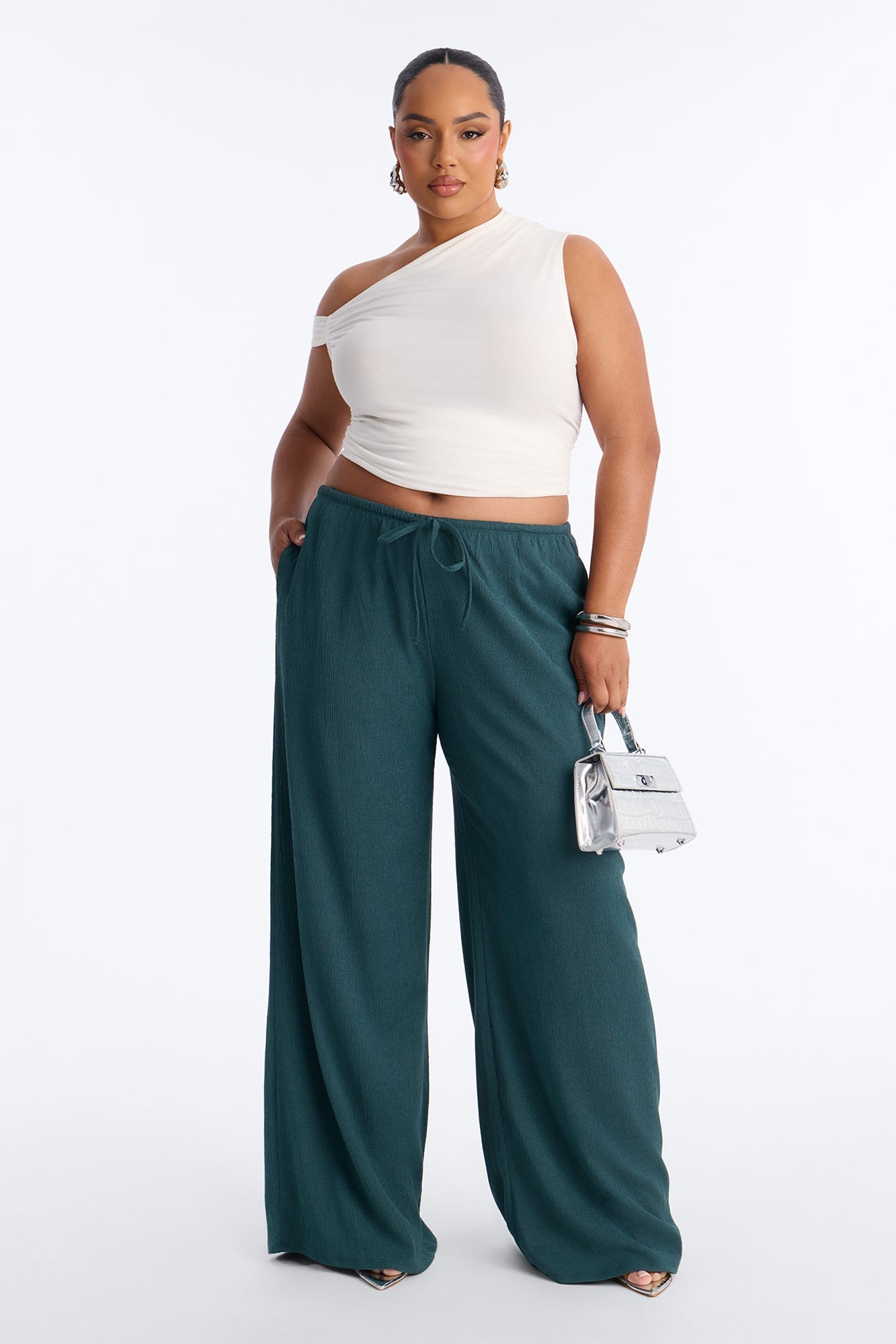 Sadie Low Rise Textured Wide Leg Pant 33″ - Hunter Green NEWFASHIONEDGE